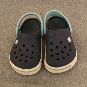 Crocs size 6-7